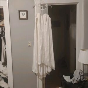 Brand new size 14 torrid wedding dress